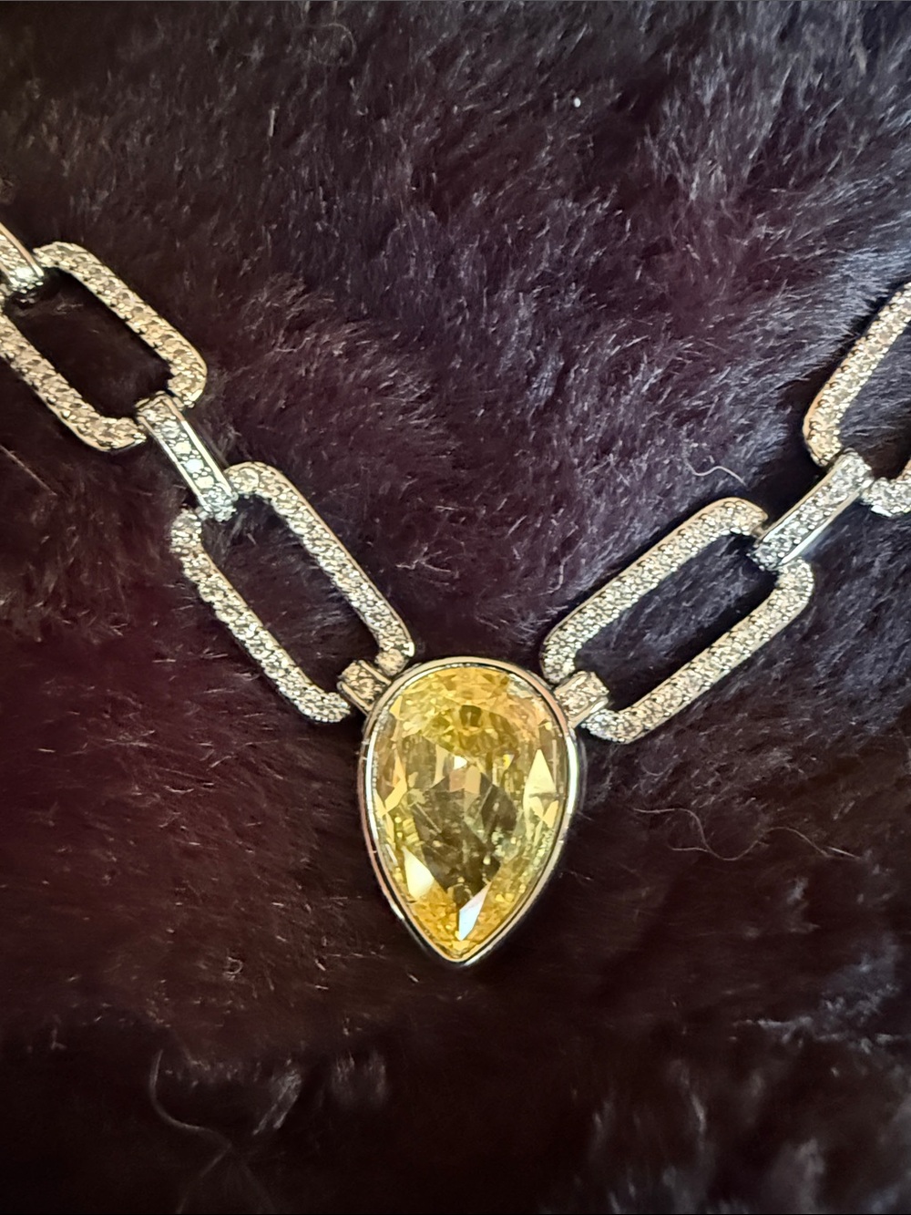 Yellow Teardrop Pendant Silver toned Chain Necklace - Women Jewelry NWOT - Picture 3 of 5